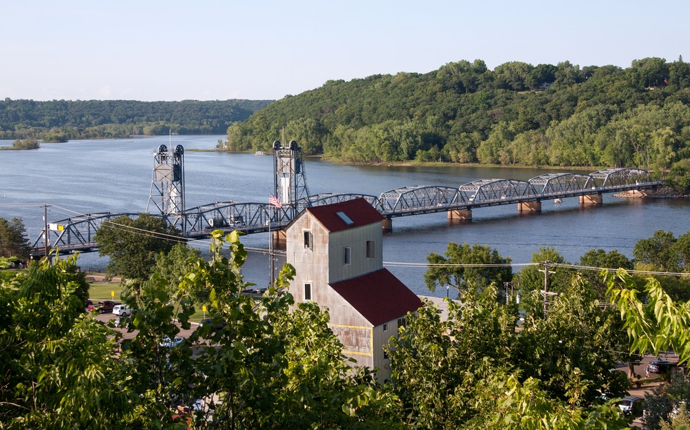 Things to do in Stillwater, Mn, stunning view of the lift bridge